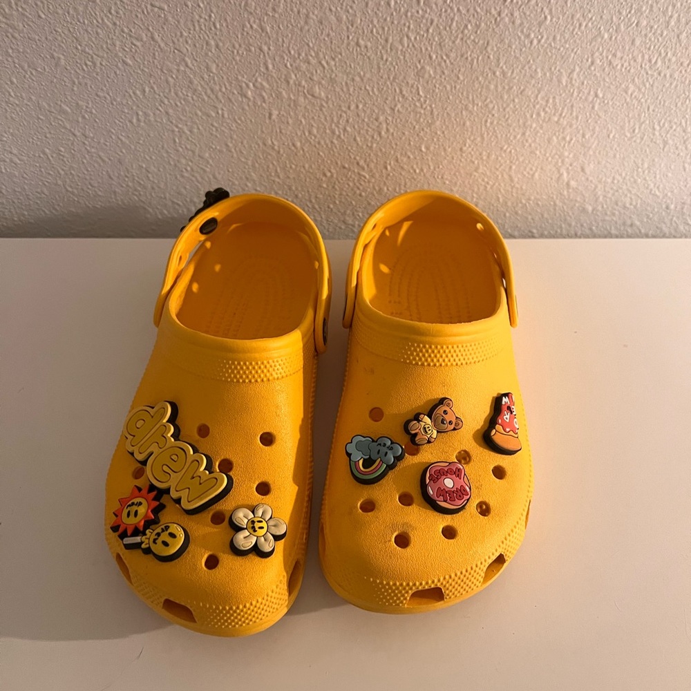 Drew Crocs Used - Great condition. Mens 6 Women’s 8